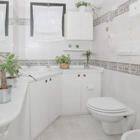 Ac - Free Parking - Tennis - 4 Bedrooms - 4 Bathrooms Apartment